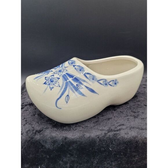 Bloom Rite Porcelain Dutch Clog Planter - Picture 1 of 5
